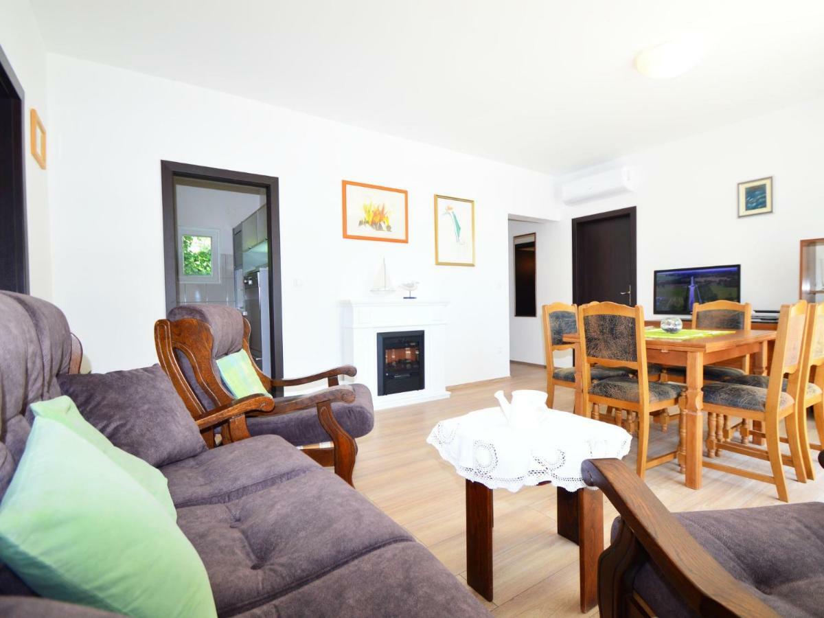 Apartment Amiela By Interhome Trogir Eksteriør billede